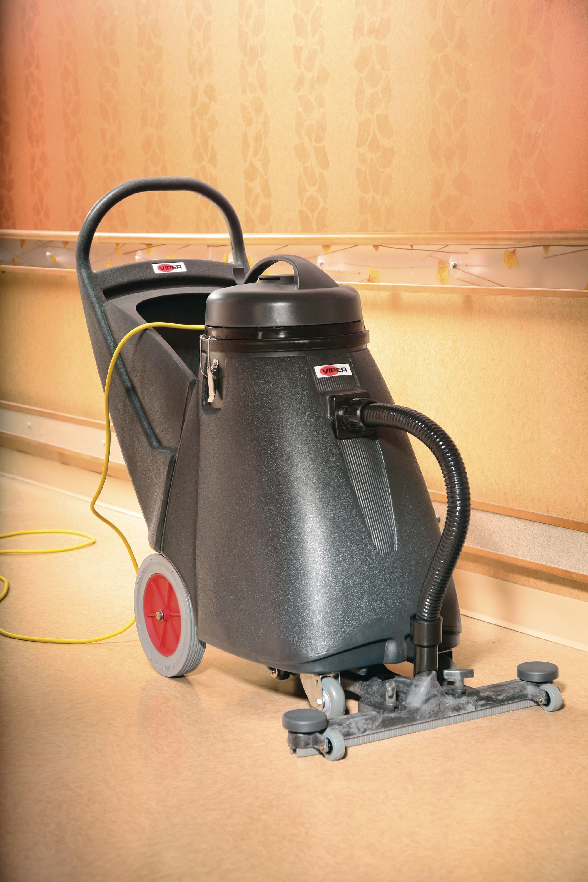 Advance VL500 Wet/Dry Vacuum, 19 Gallon, 1.4HP Motor, Front Mount  display picture 1